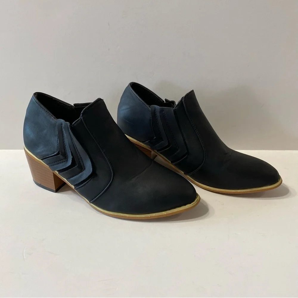 Black Faux Leather Square Heel Ankle Booties Size 5.5